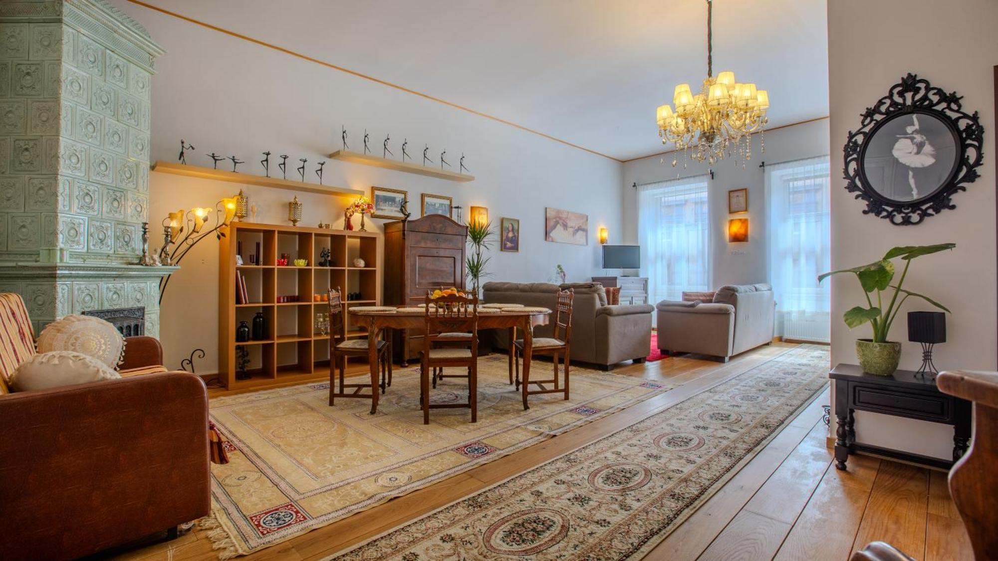 A Piece Of History Guesthouse Braşov Eksteriør bilde