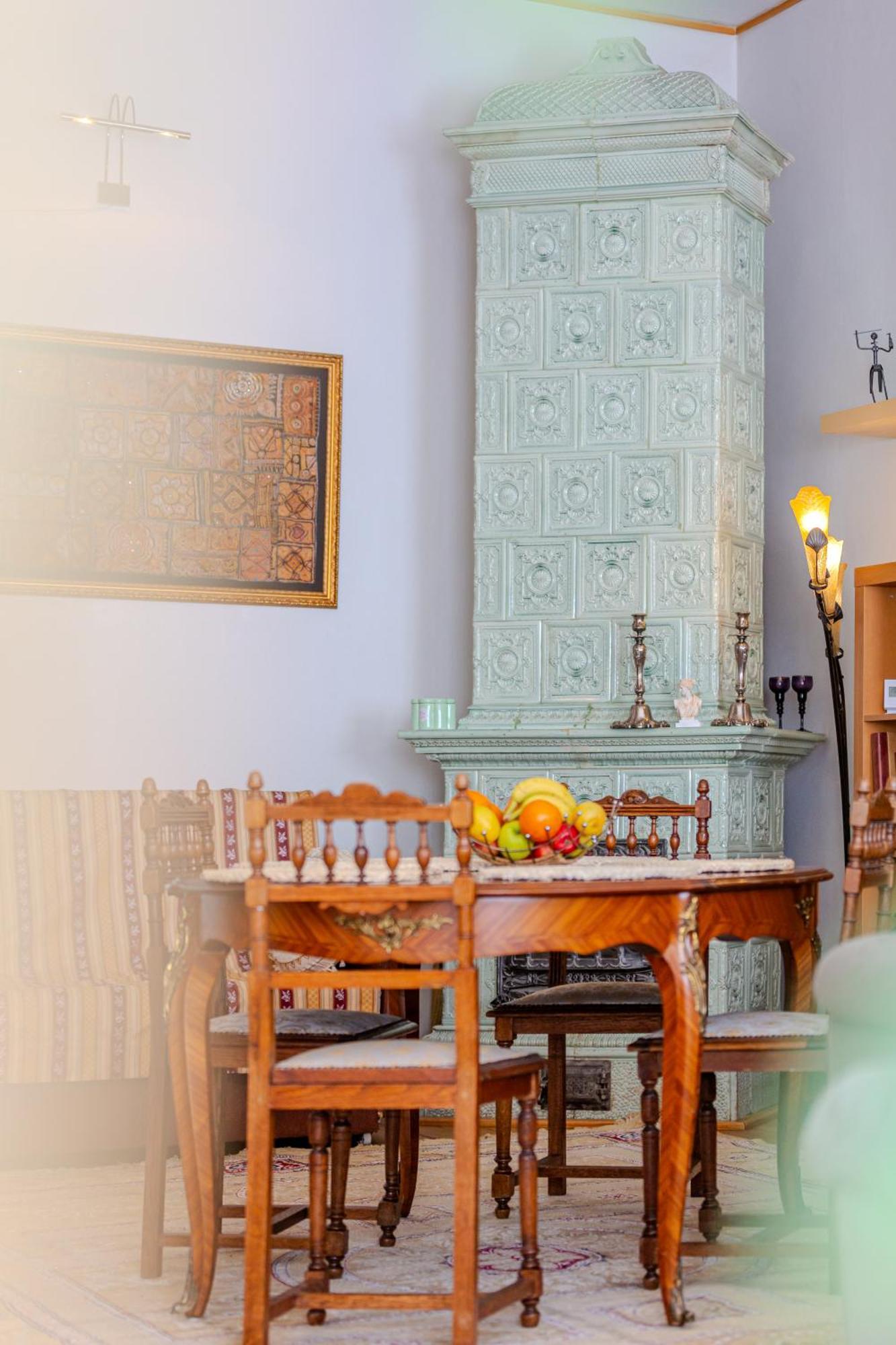 A Piece Of History Guesthouse Braşov Eksteriør bilde